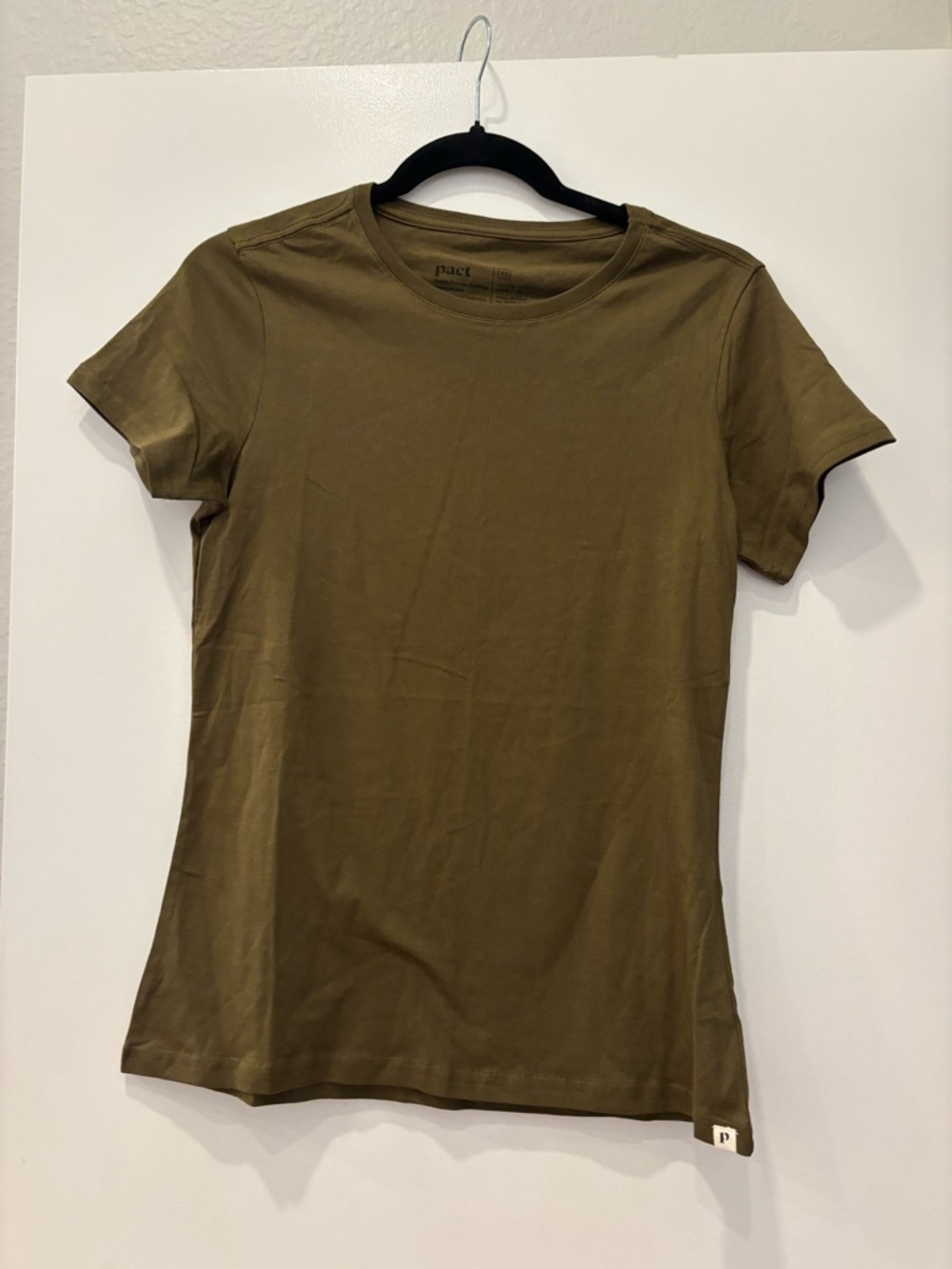 NWOT Pact Organic Cotton Women's Crew Neck Tee sustainable soft lightweight